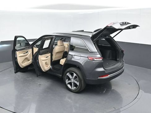 New 2026 Jeep Grand Cherokee Limited RWD image 54