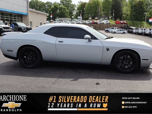 Used 2023 Dodge Challenger SRT Hellcat w/ Driver Convenience Group RWD image 1