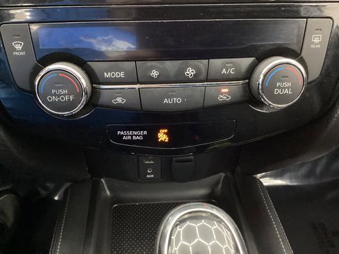 Used 2018 Nissan Rogue Sport SL image 35