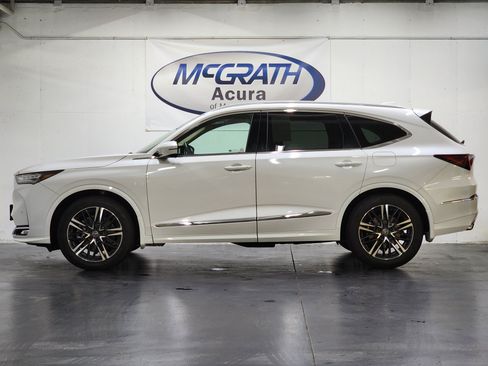 Certified 2026 Acura MDX SH-AWD w/ Advance Package image 10