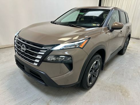 Certified 2024 Nissan Rogue SV image 9