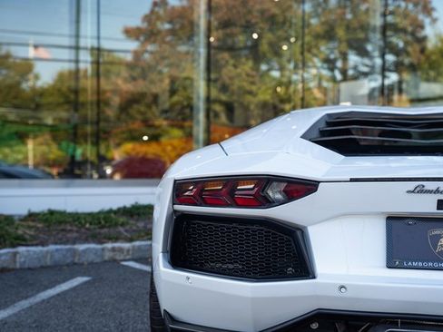 Used 2015 Lamborghini Aventador LP 700-4 image 13