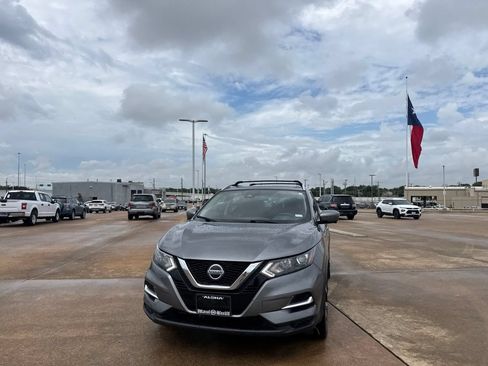 Used 2022 Nissan Rogue Sport SL FWD image 6