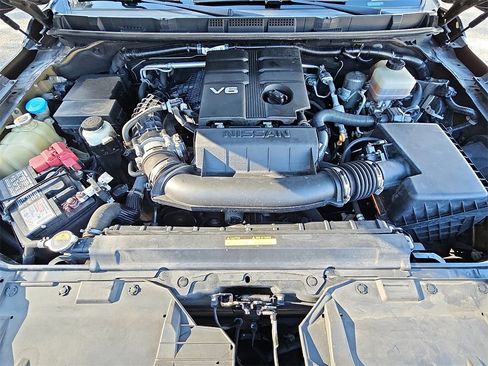 Used 2022 Nissan Frontier PRO-4X w/ Pro-4X Premium Package image 31