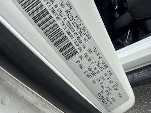 Used 2015 Jeep Wrangler Sport w/ Quick Order Package 24S AWD/4WD image 18