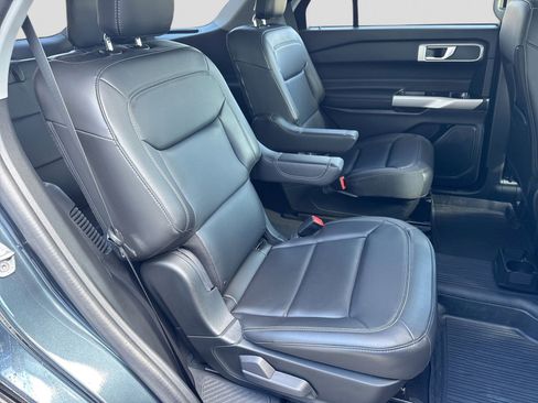 Certified 2023 Ford Explorer XLT w/ Equipment Group 202A AWD/4WD image 20