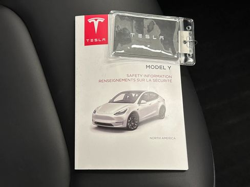 Used 2023 Tesla Model Y Long Range image 39