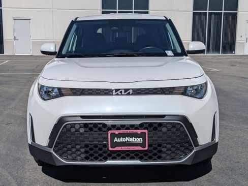 Used 2025 Kia Soul LX w/ LX Technology Package image 2