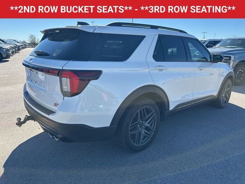 Used 2025 Ford Explorer ST image 9
