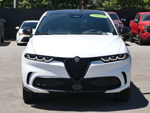 Used 2025 Alfa Romeo Tonale w/ Premium Package AWD/4WD image 6