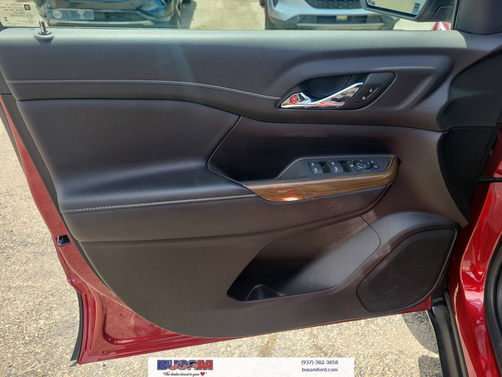 Used 2023 GMC Acadia SLE AWD/4WD image 14