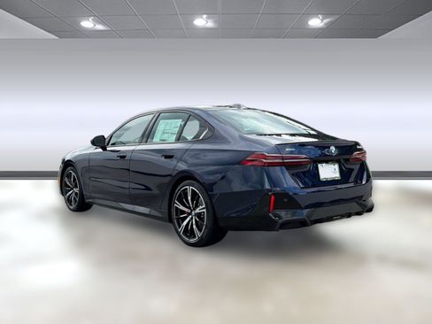 New 2027 BMW 540i xDrive w/ M Sport Package AWD/4WD image 3