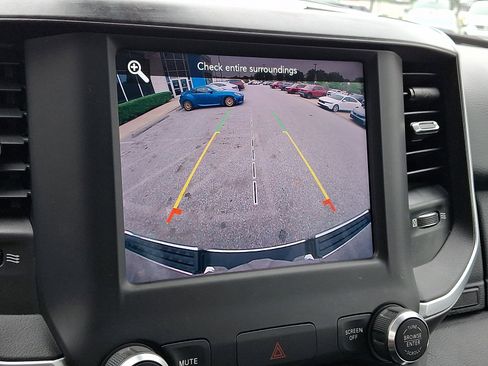 Used 2020 RAM 1500 Big Horn AWD/4WD image 16