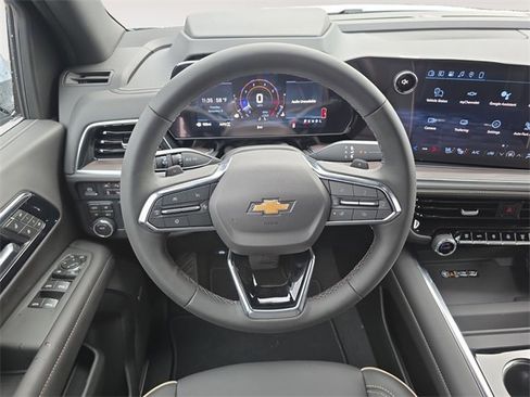 New 2026 Chevrolet Suburban Premier image 12