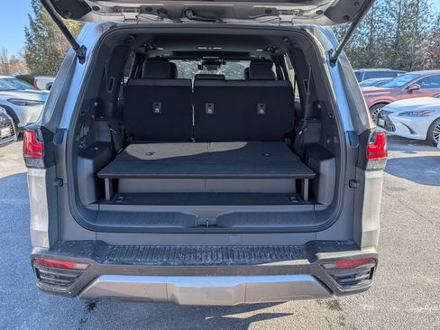 New 2026 Lexus LX 700h Luxury image 9