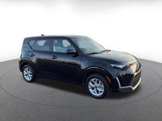 Used 2025 Kia Soul LX w/ LX Technology Package video 2
