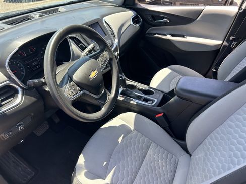 Used 2020 Chevrolet Equinox LS w/ LPO, Cargo Package AWD/4WD image 9