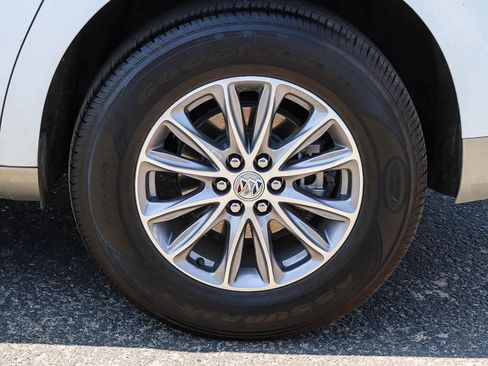 Used 2023 Buick Enclave Essence FWD image 13