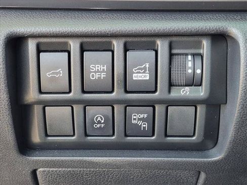 Used 2021 Subaru Forester Premium w/ Popular Package #1 AWD/4WD image 9