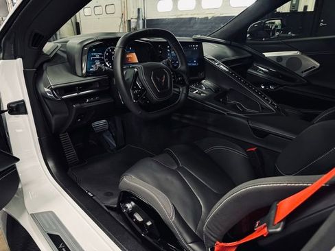 Used 2025 Chevrolet Corvette Stingray Premium Cpe w/ Z51 Performance Package image 25