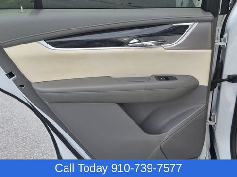 Used 2020 Cadillac XT6 Premium Luxury AWD/4WD image 29