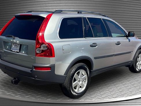 Used 2005 Volvo XC90 2.5T AWD/4WD image 6