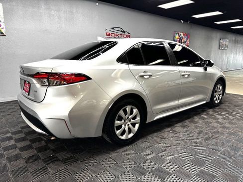 Used 2022 Toyota Corolla LE image 15
