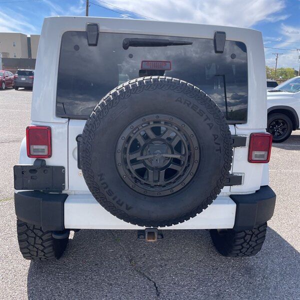 Used 2012 Jeep Wrangler Unlimited Sahara AWD/4WD image 6