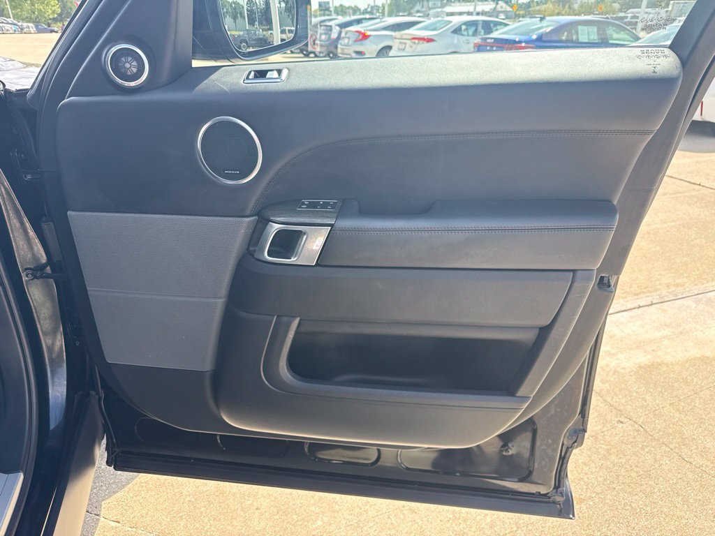 Used 2019 Land Rover Range Rover Sport Supercharged AWD/4WD image 22
