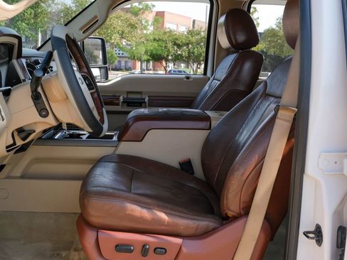 Used 2012 Ford F250 King Ranch w/ FX4 Off Road Pkg image 4