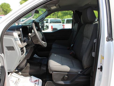 Used 2023 Ford F250 XL w/ Snow Plow/Camper Package AWD/4WD image 13