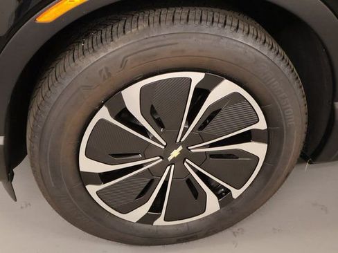 New 2025 Chevrolet Blazer EV LT image 7