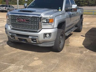 Used 2019 GMC Sierra 2500 Denali w/ Duramax Plus Package