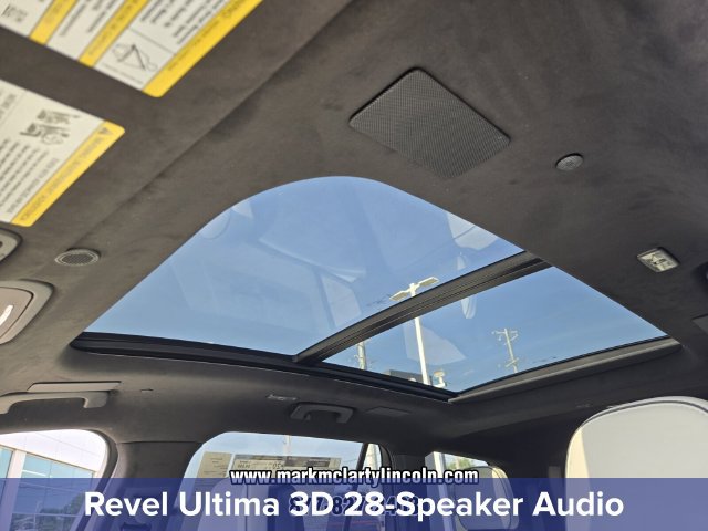 New 2026 Lincoln Aviator Black Label w/ Black Label Special Edition AWD/4WD image 9