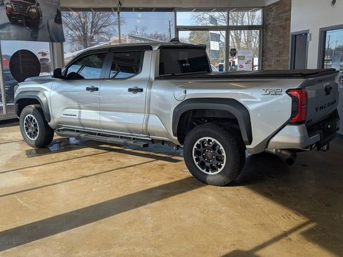 Used 2024 Toyota Tacoma TRD Off-Road image 2