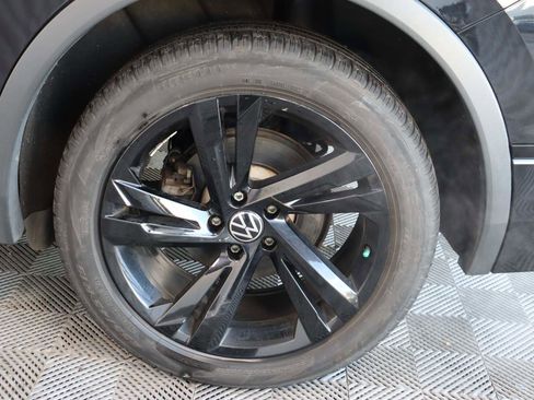Used 2023 Volkswagen Tiguan SE R-Line image 15