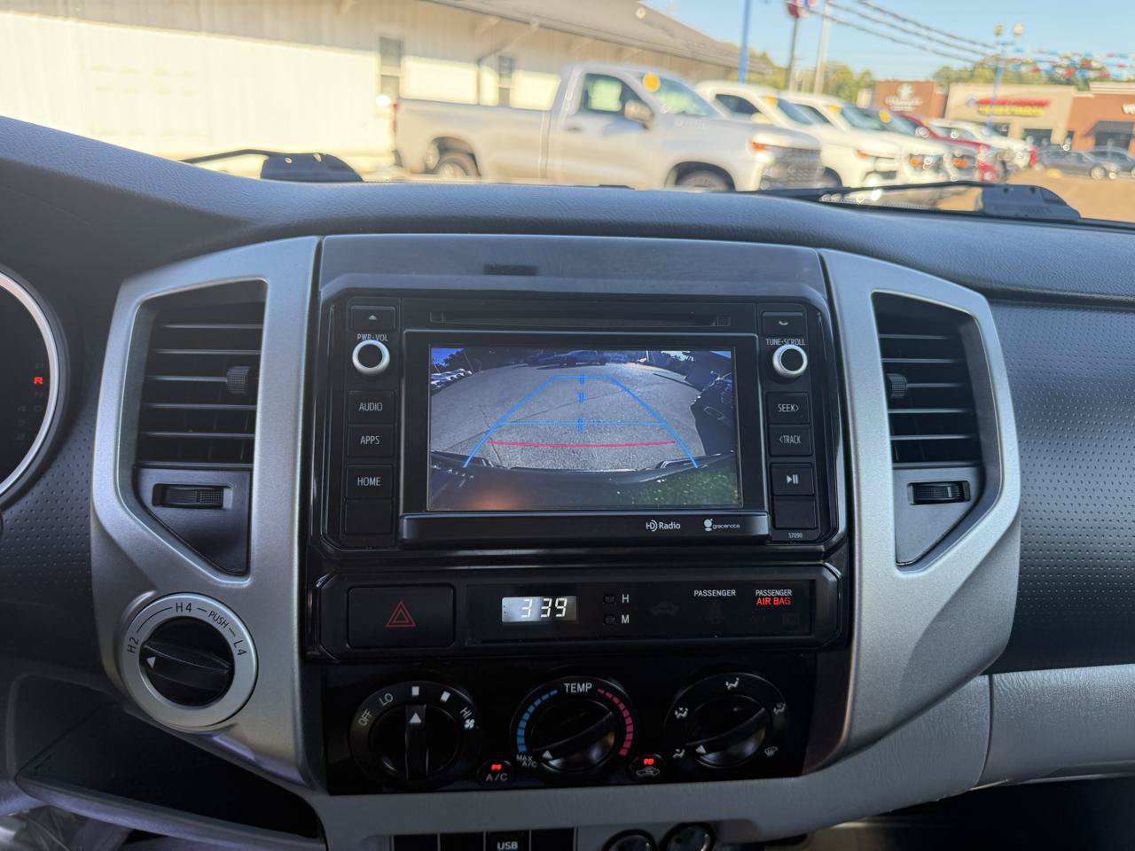 Used 2014 Toyota Tacoma 4x4 Double Cab w/ SR5 Package image 13
