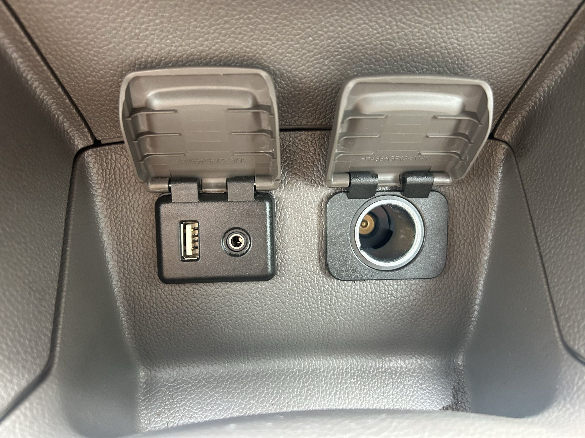 Used 2018 Chevrolet Cruze LT FWD image 10