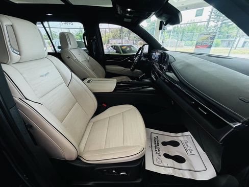 Used 2023 Cadillac Escalade Sport w/ Touring Package AWD/4WD image 43