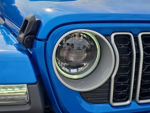 New 2026 Jeep Wrangler Unlimited Sahara w/ Safety Group AWD/4WD image 7