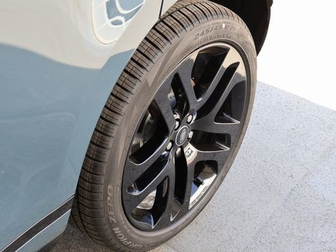 Used 2026 Land Rover Range Rover Evoque Dynamic SE image 37