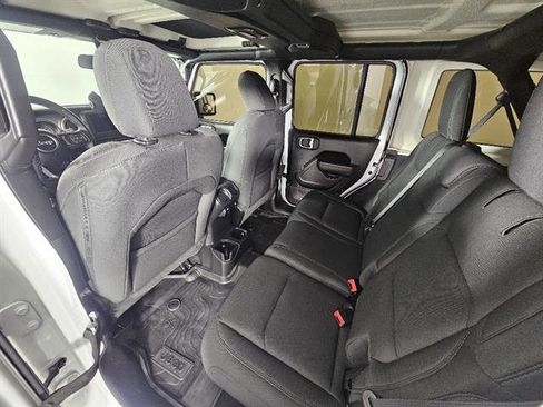 Used 2022 Jeep Wrangler Unlimited Sport image 23