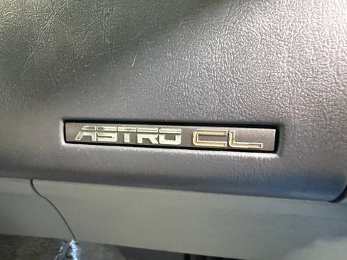 Used 1990 Chevrolet Astro LT image 28