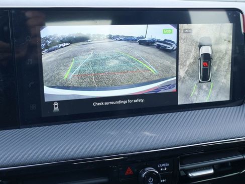 New 2026 Nissan Kicks SR image 3