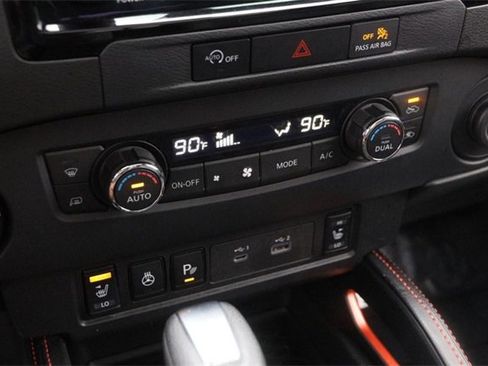 Certified 2023 Nissan Frontier PRO-4X w/ Pro-4X Premium Package image 18