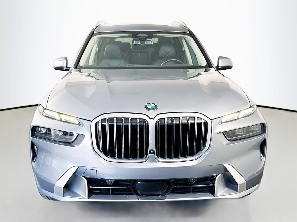 Used 2025 BMW X7 xDrive40i AWD/4WD image 2