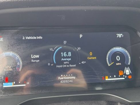 Used 2023 Jeep Grand Cherokee L Laredo RWD image 31
