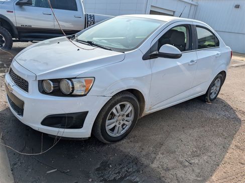 Used 2014 Chevrolet Sonic LT image 5