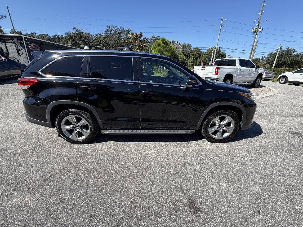 Used 2018 Toyota Highlander Limited FWD image 7