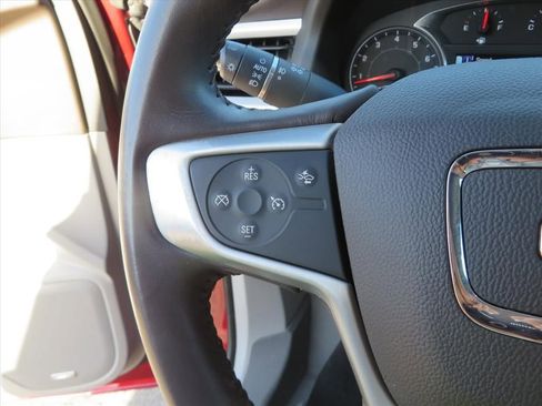 Used 2019 GMC Acadia SLT w/ LPO, Floor Liner Package image 17